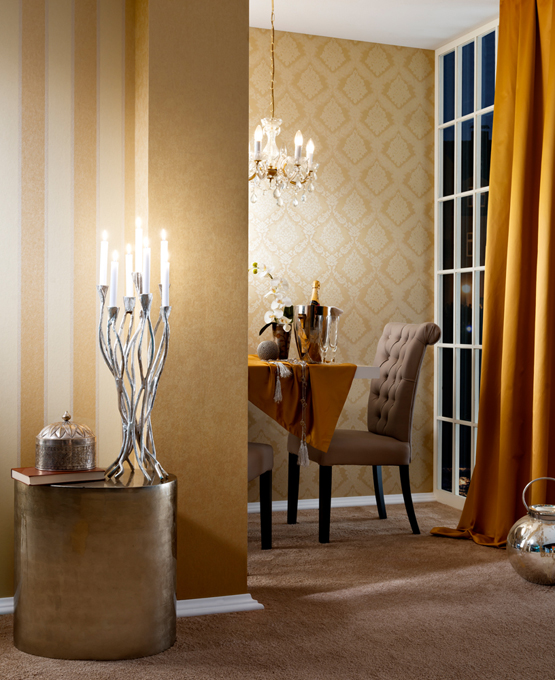 Fuggerhaus wallcoverings Romana, Constantin and Phokas which are part of the collection Byzantium.