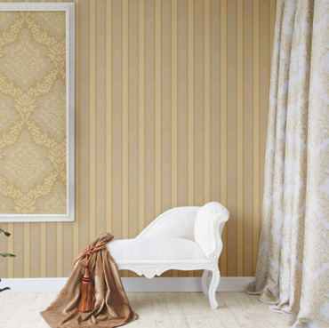 Fuggerhaus wallcoverings Lilia Striata and Opulenza which are part of the collection Palazzo d'oro.